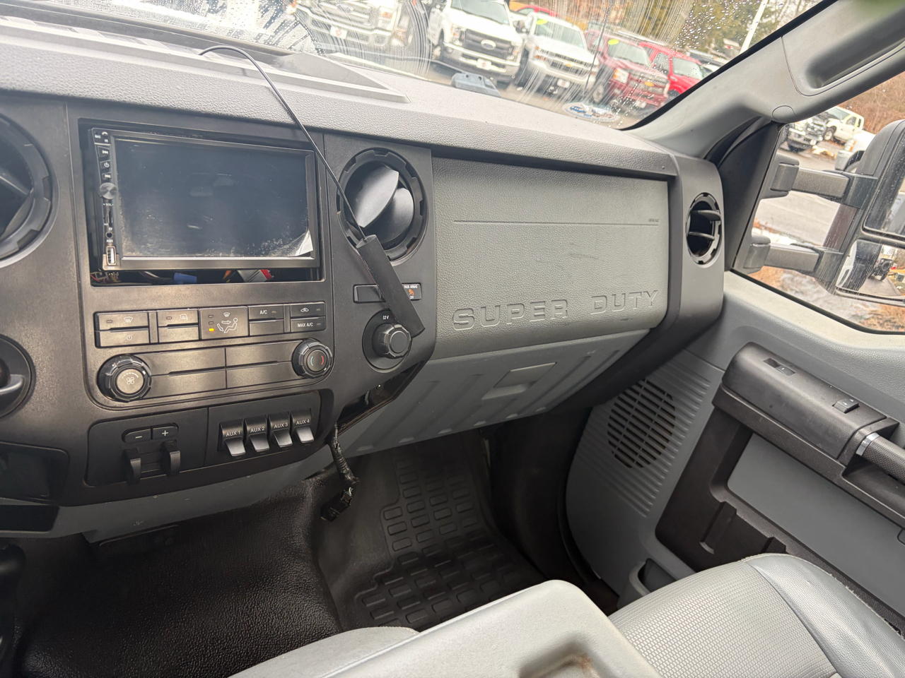 Ford Super Duty F-550 DRW  2011