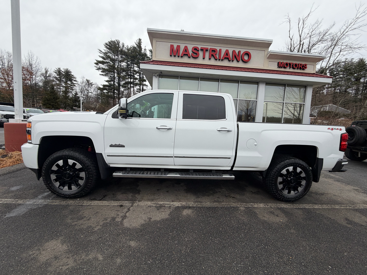 Chevrolet Silverado 2500HD Built After Aug 14  2015