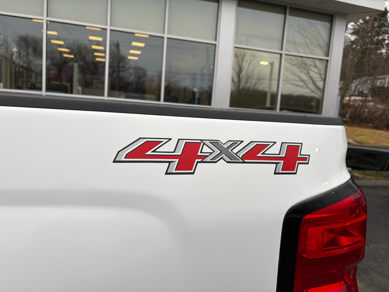 Chevrolet Silverado 2500HD Built After Aug 14  2015