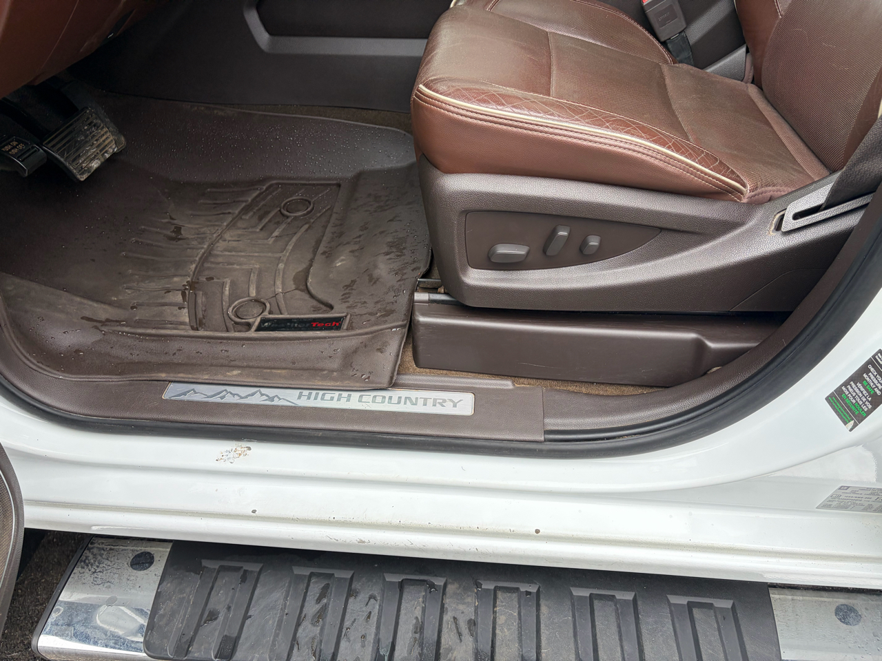 Chevrolet Silverado 2500HD Built After Aug 14  2015