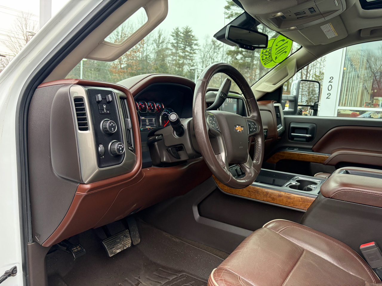 Chevrolet Silverado 2500HD Built After Aug 14  2015