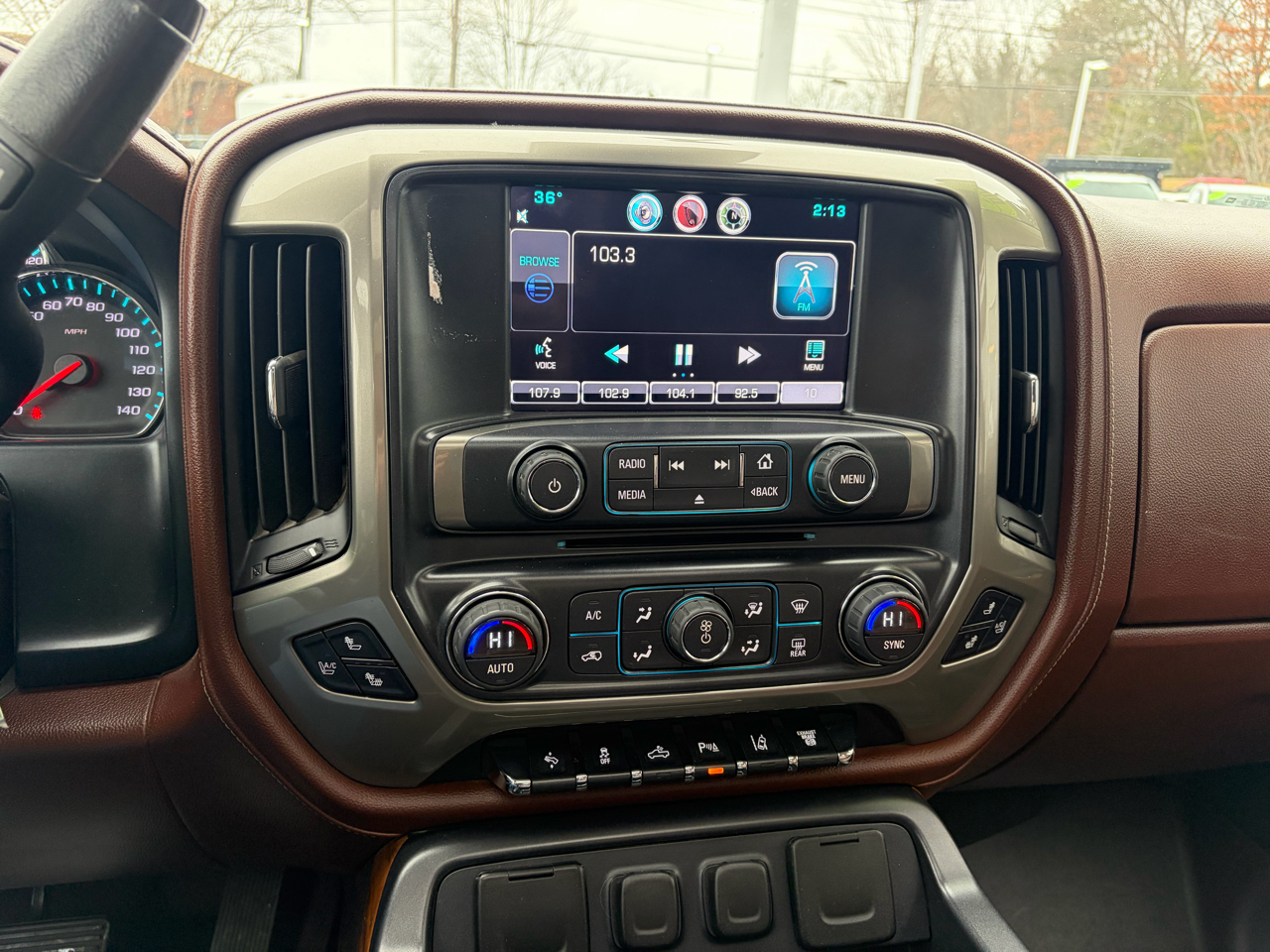 Chevrolet Silverado 2500HD Built After Aug 14  2015