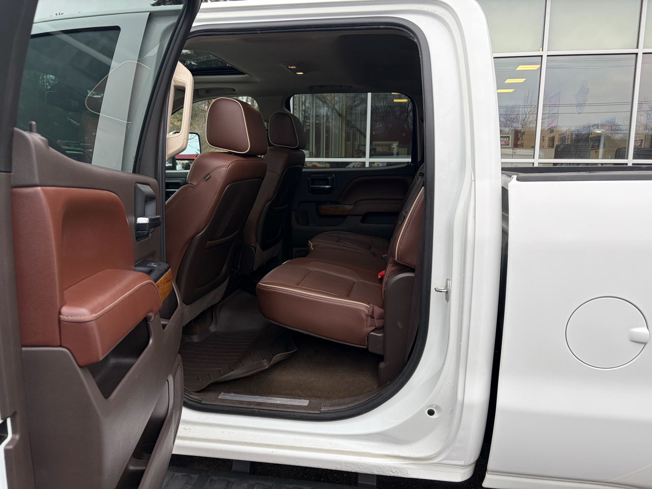 Chevrolet Silverado 2500HD Built After Aug 14  2015