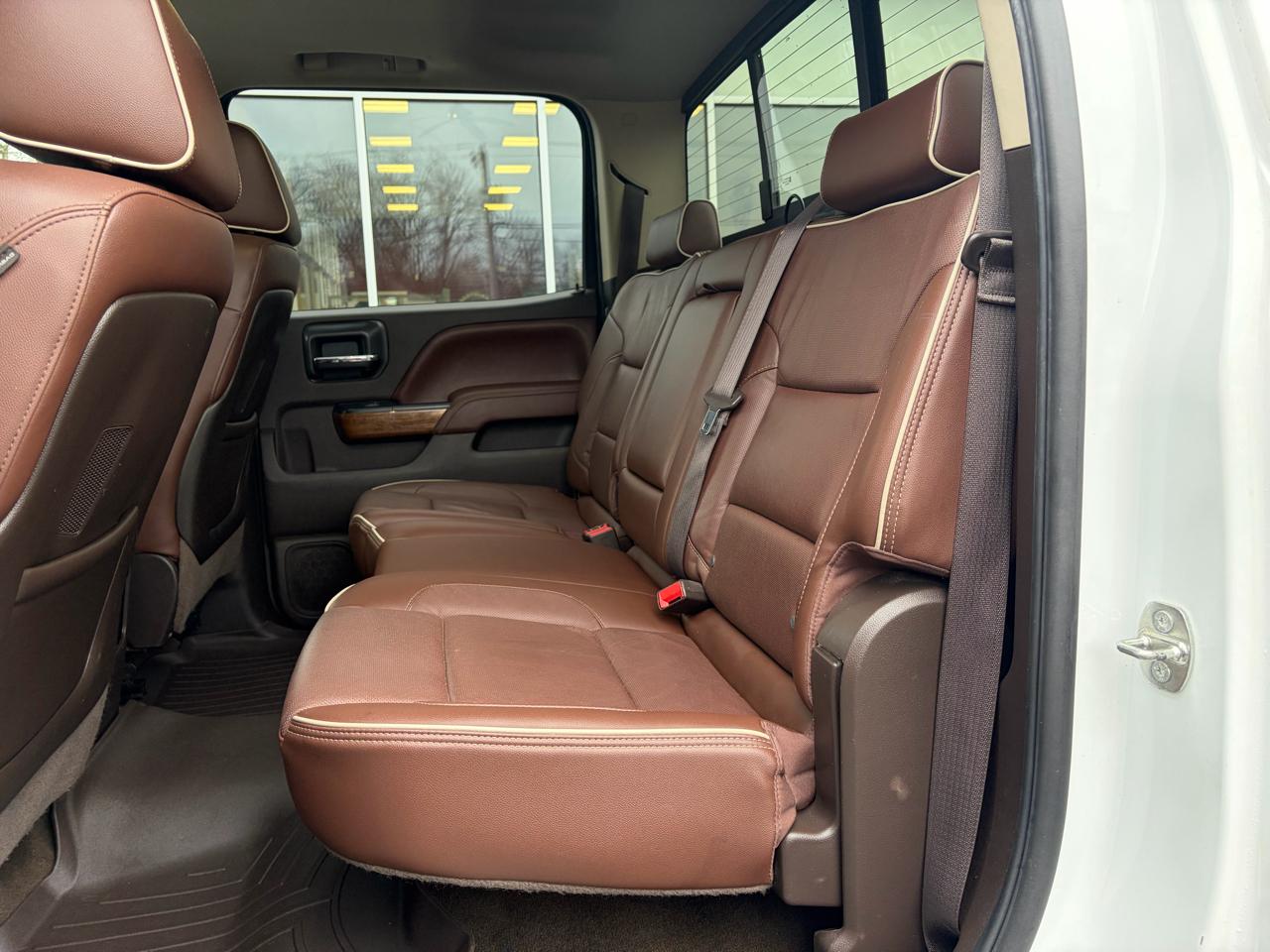 Chevrolet Silverado 2500HD Built After Aug 14  2015