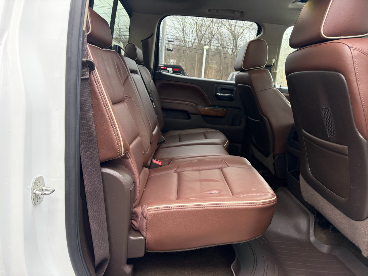 Chevrolet Silverado 2500HD Built After Aug 14  2015