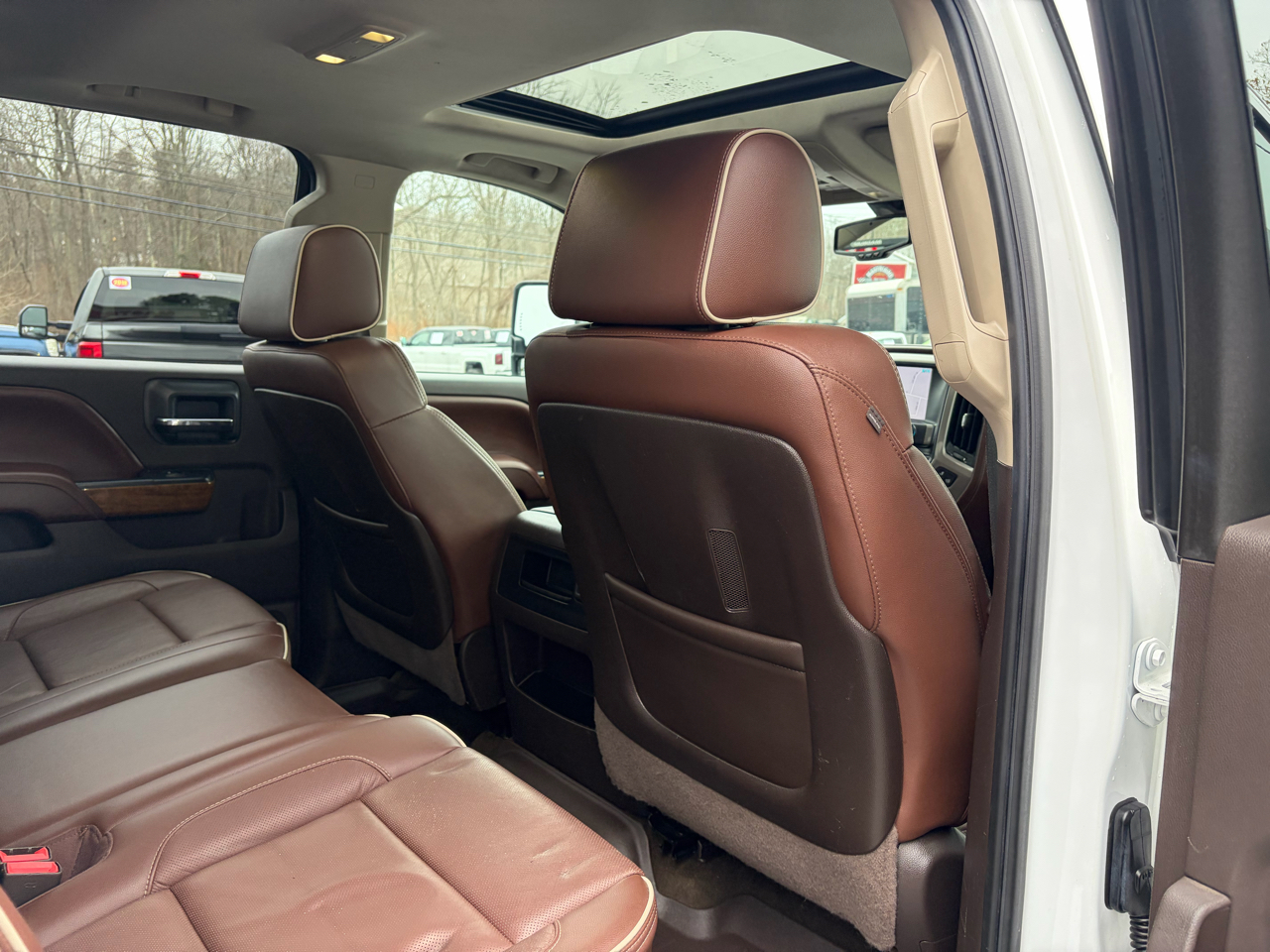 Chevrolet Silverado 2500HD Built After Aug 14  2015