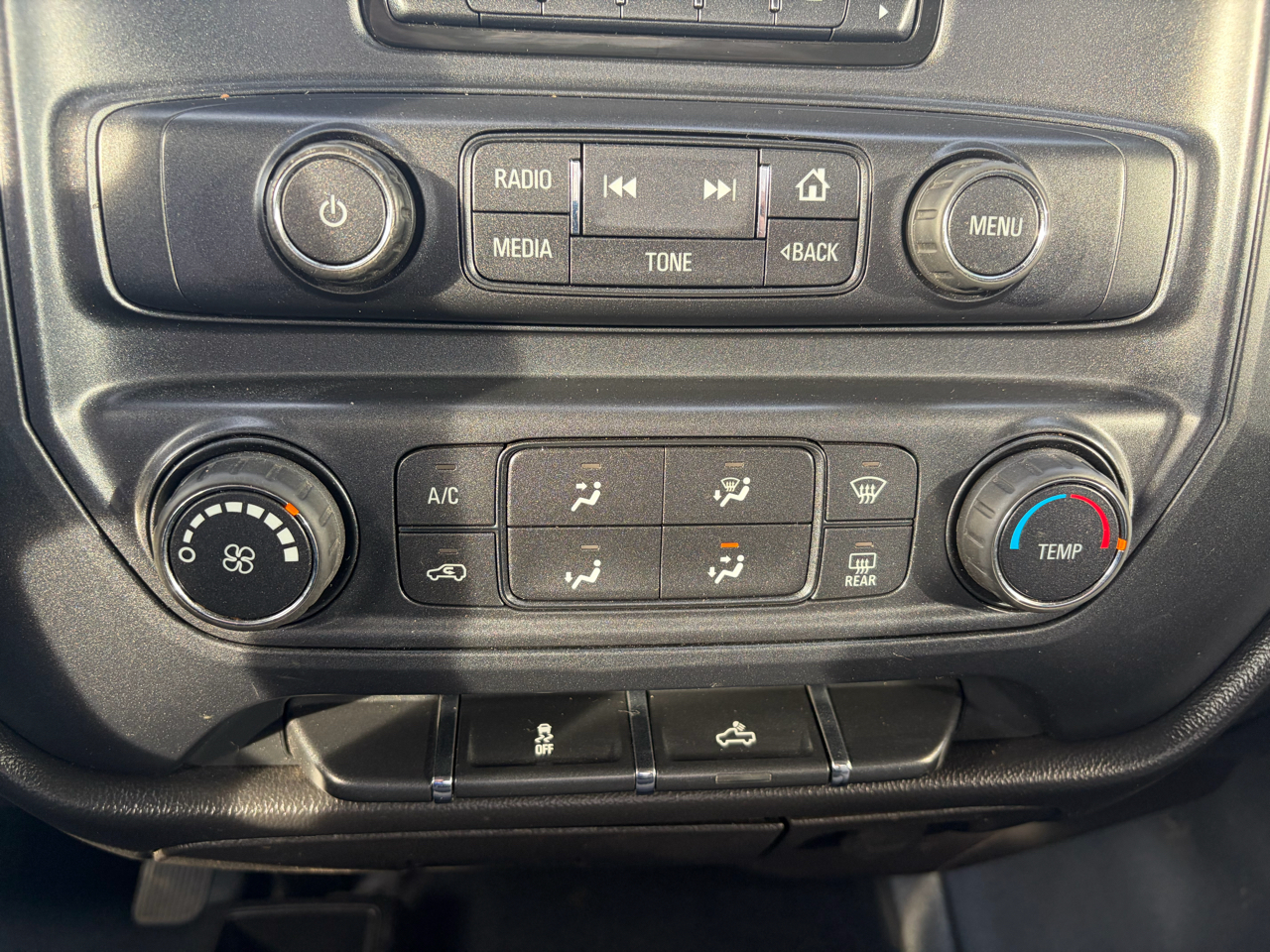 Chevrolet Silverado 2500HD Built After Aug 14  2015