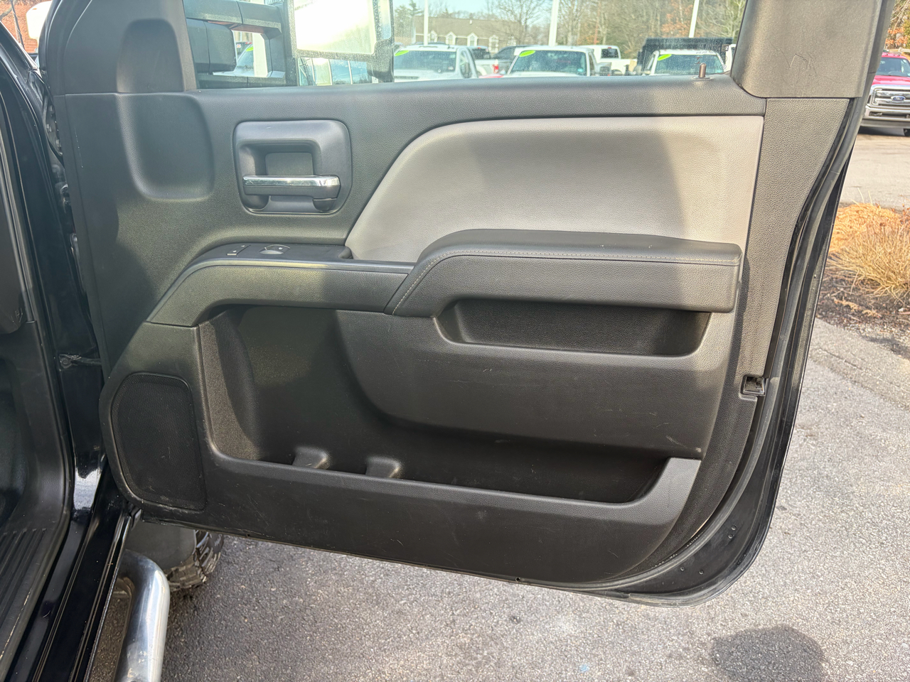 Chevrolet Silverado 2500HD Built After Aug 14  2015