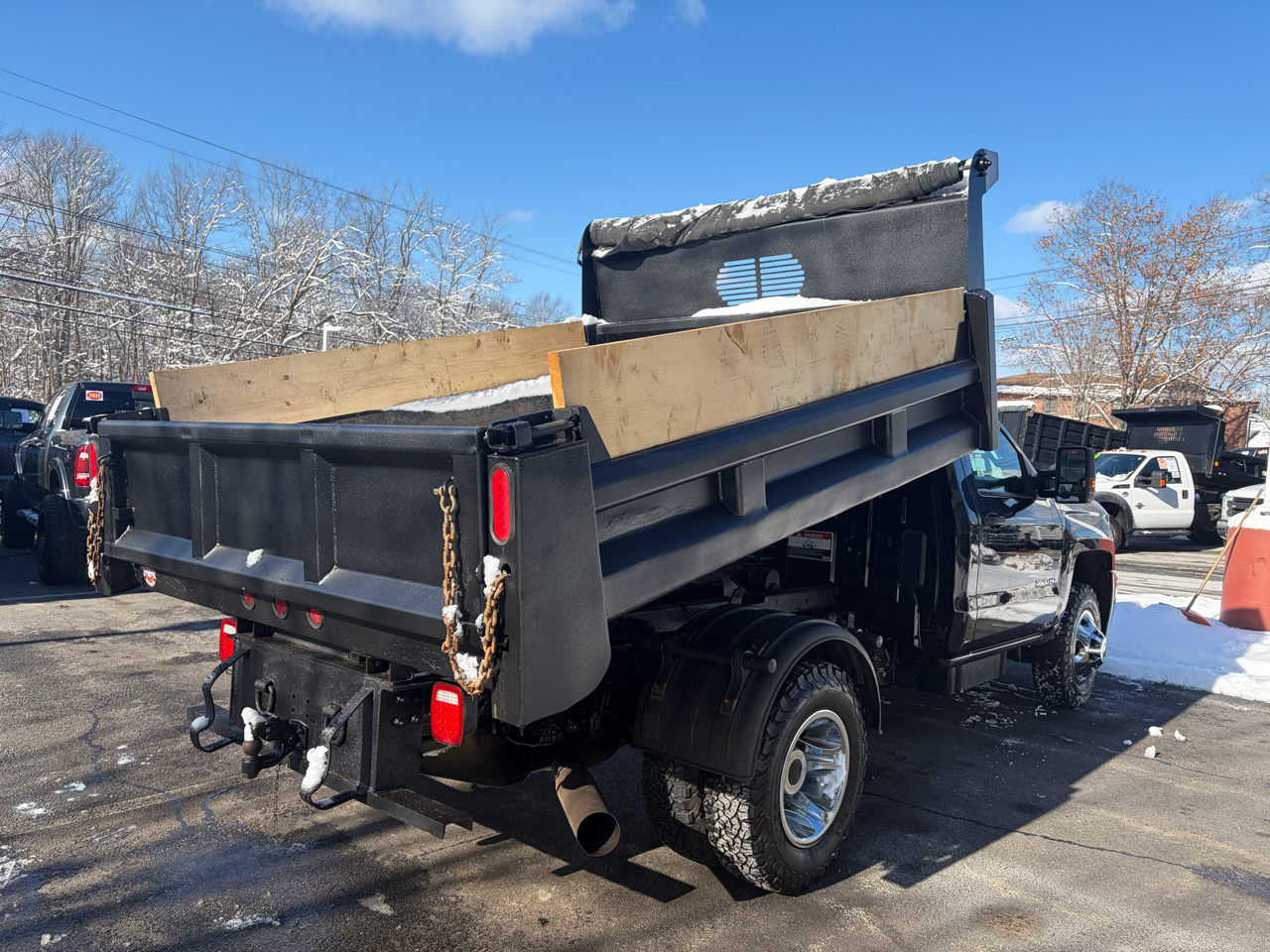 Chevrolet Silverado 3500HD Built After Aug 14  2015