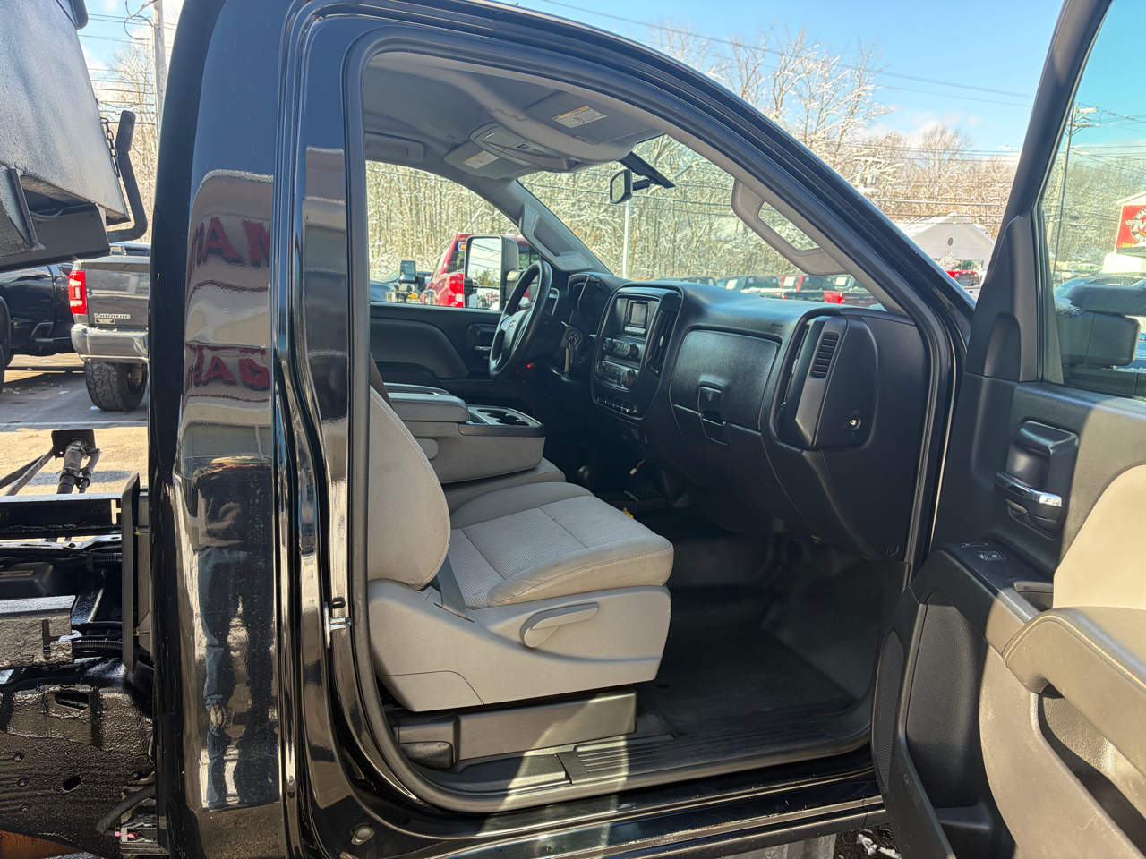 Chevrolet Silverado 3500HD Built After Aug 14  2015