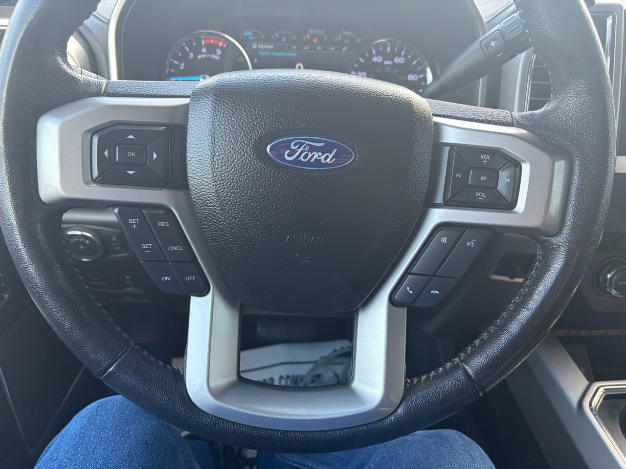 Ford Super Duty F-350 SRW  2018