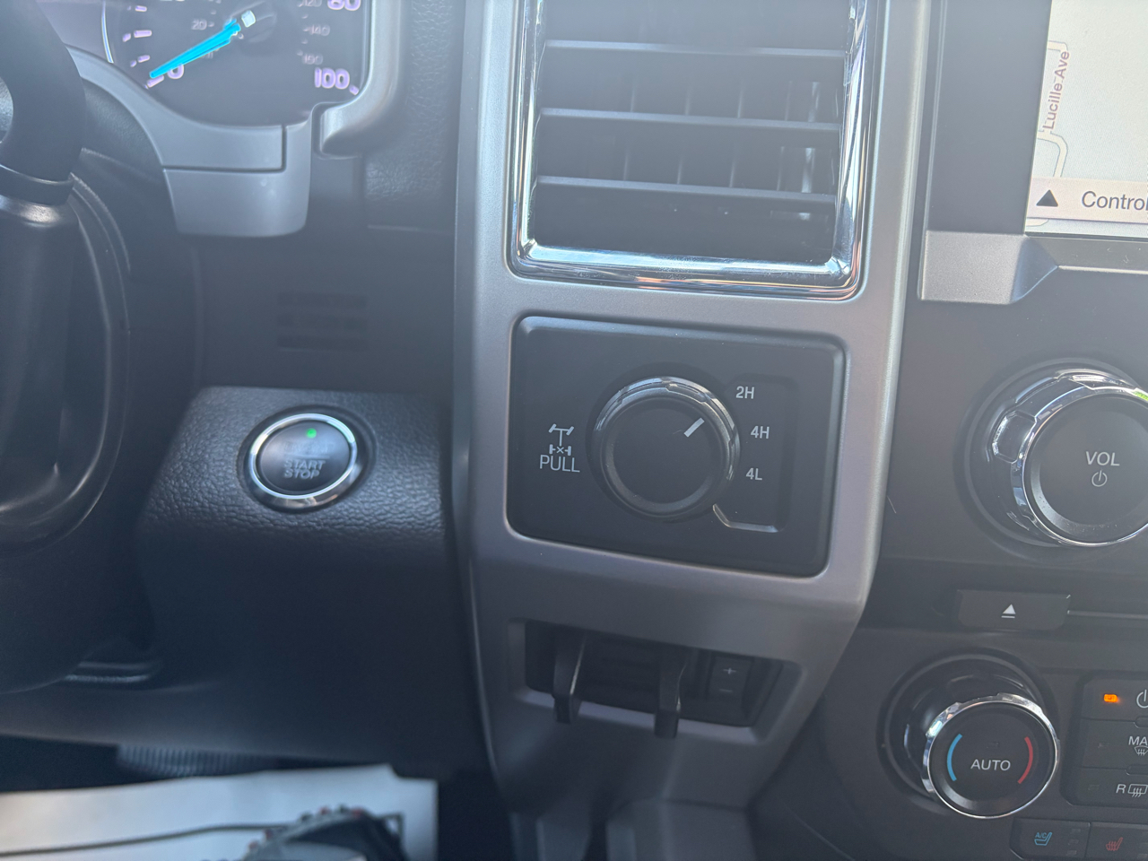 Ford Super Duty F-350 SRW  2018