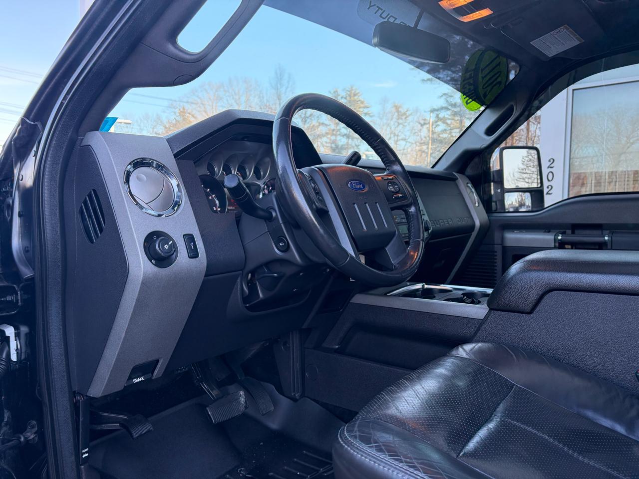 Ford Super Duty F-250 SRW  2011