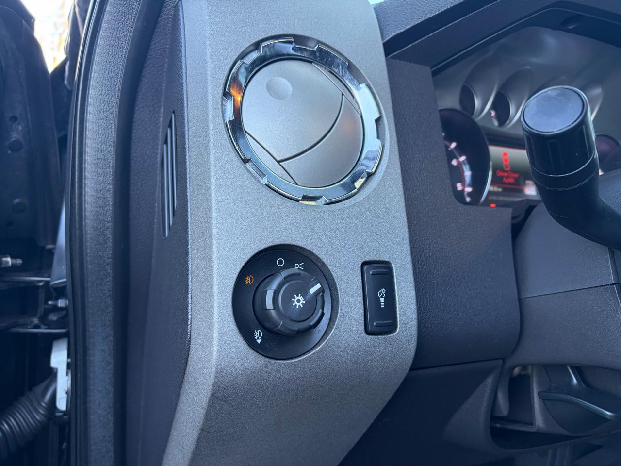 Ford Super Duty F-250 SRW  2011