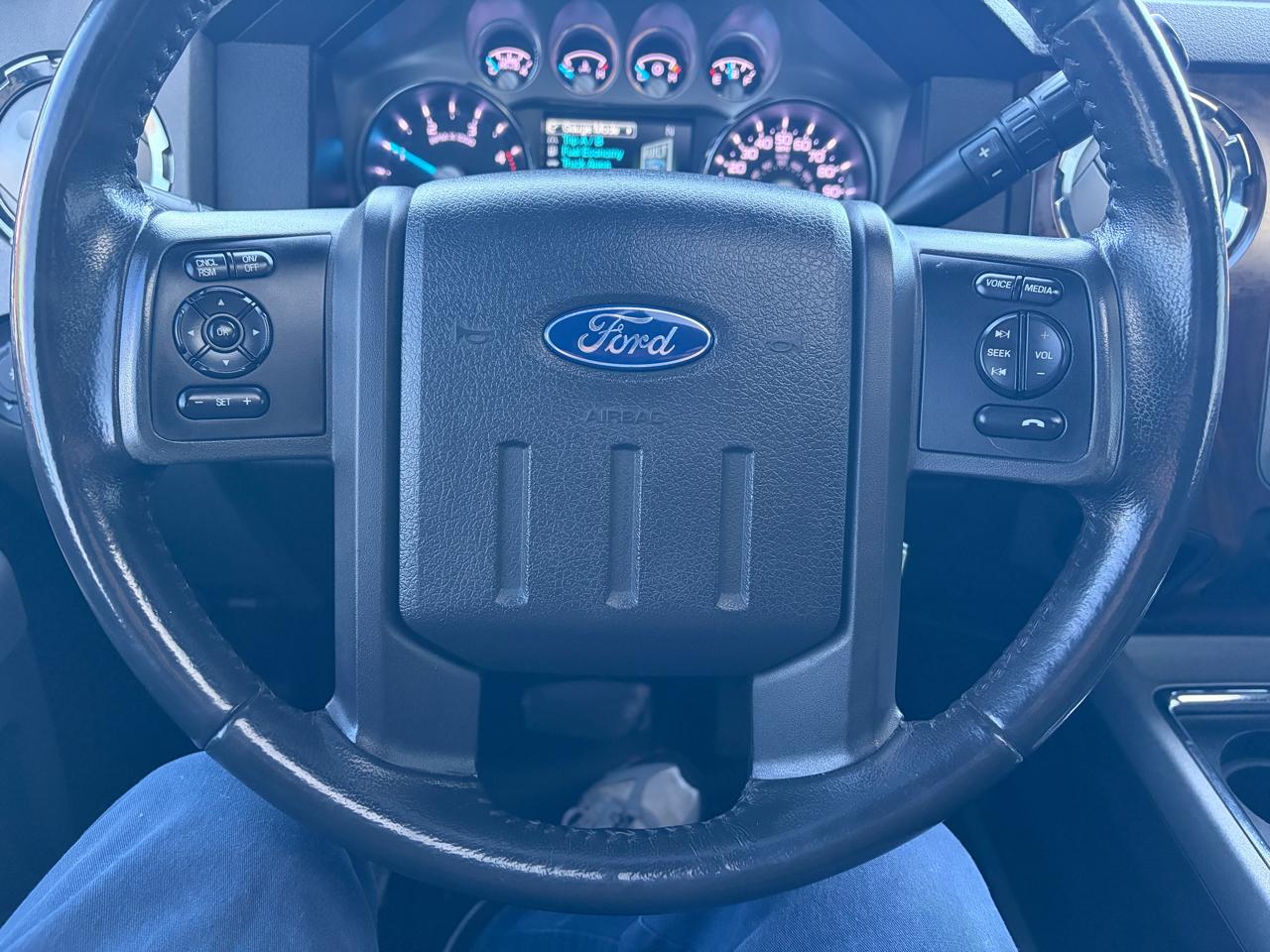 Ford Super Duty F-250 SRW  2011