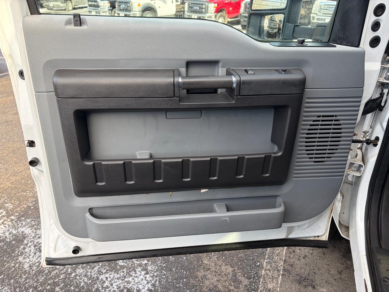 Ford Super Duty F-350 DRW  2015