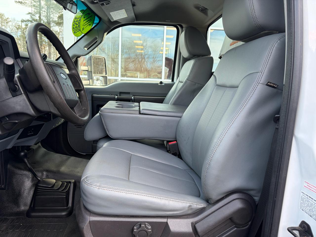 Ford Super Duty F-350 DRW  2015