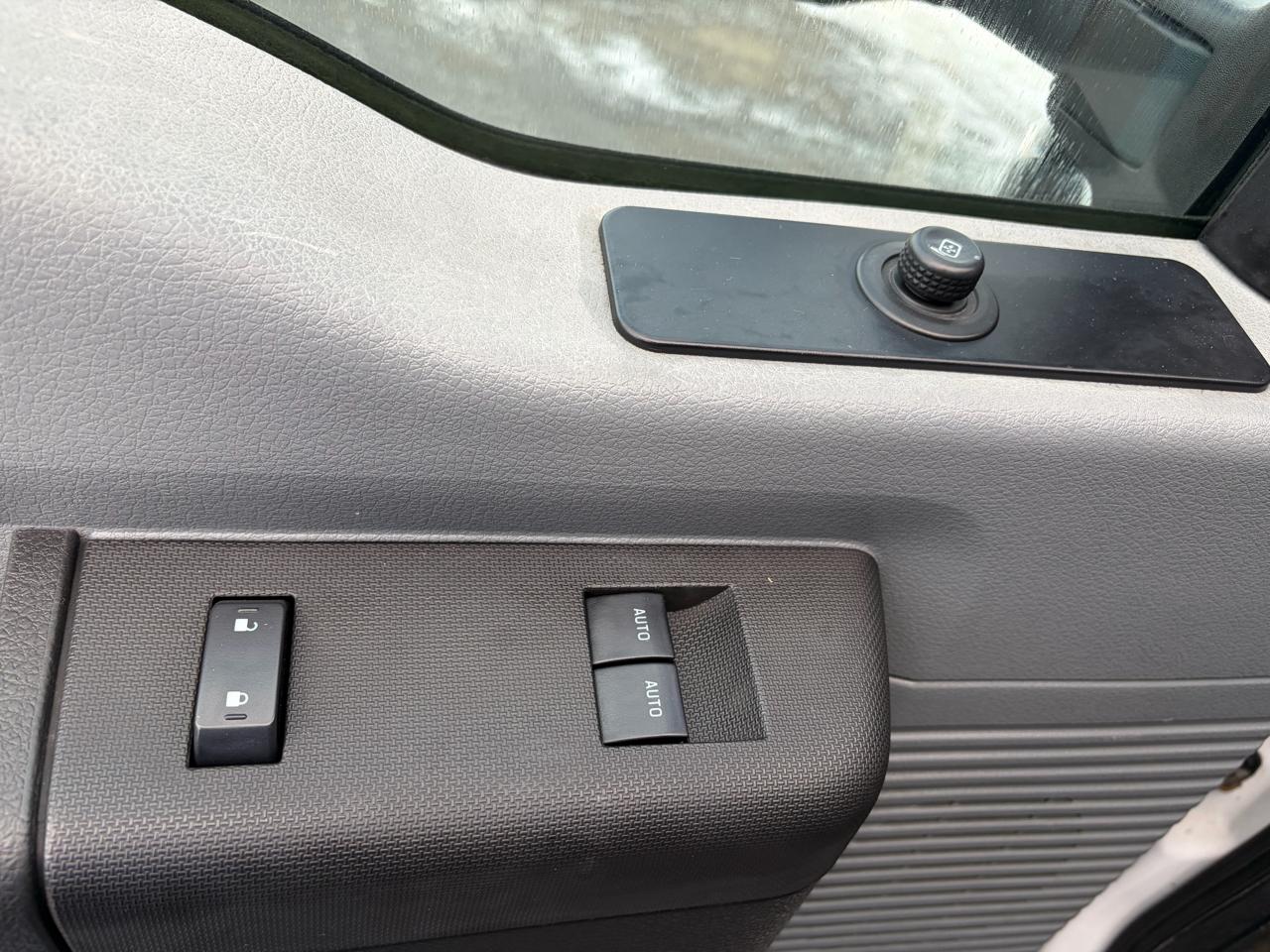 Ford Super Duty F-350 DRW  2015