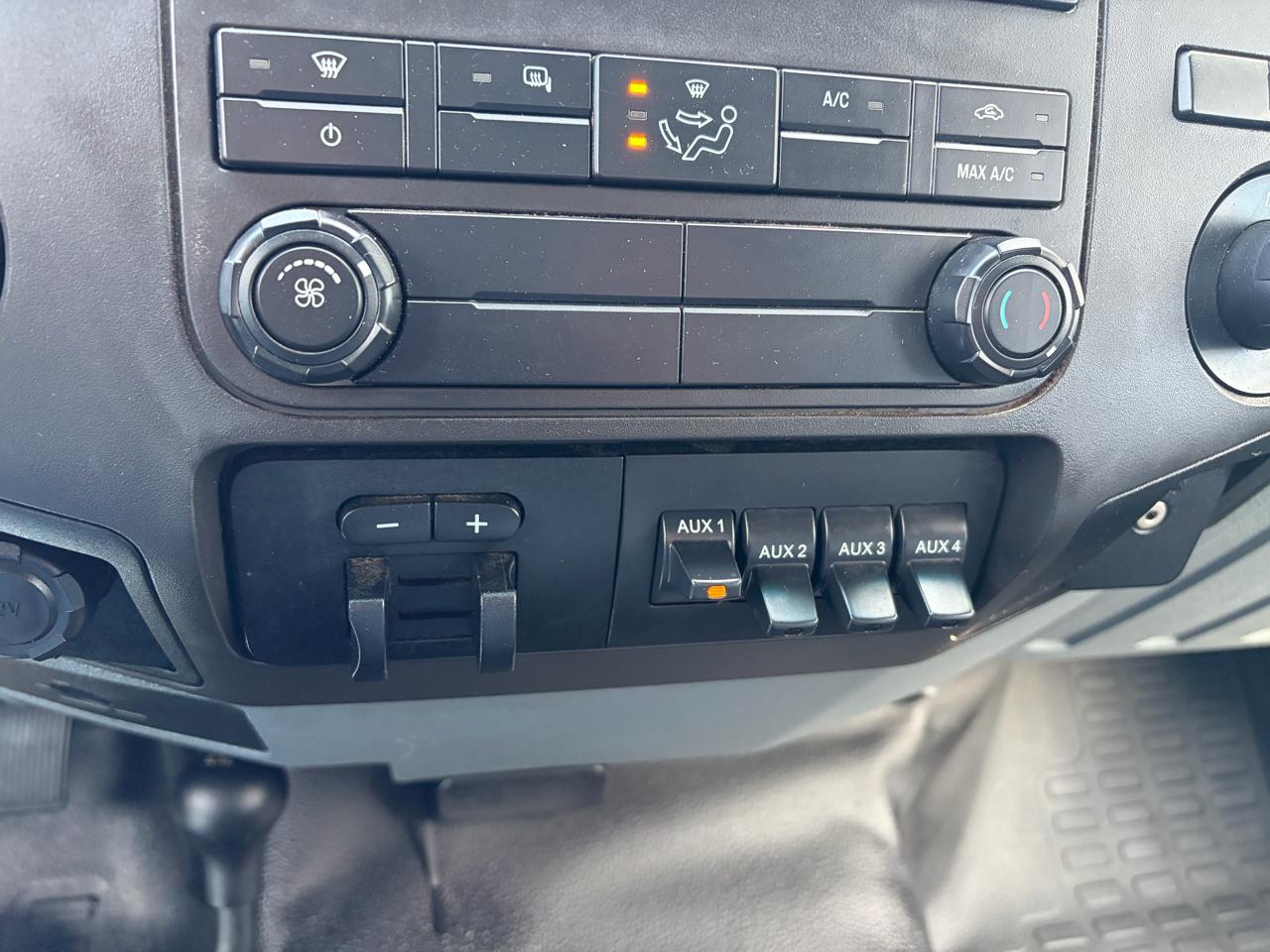 Ford Super Duty F-350 DRW  2015