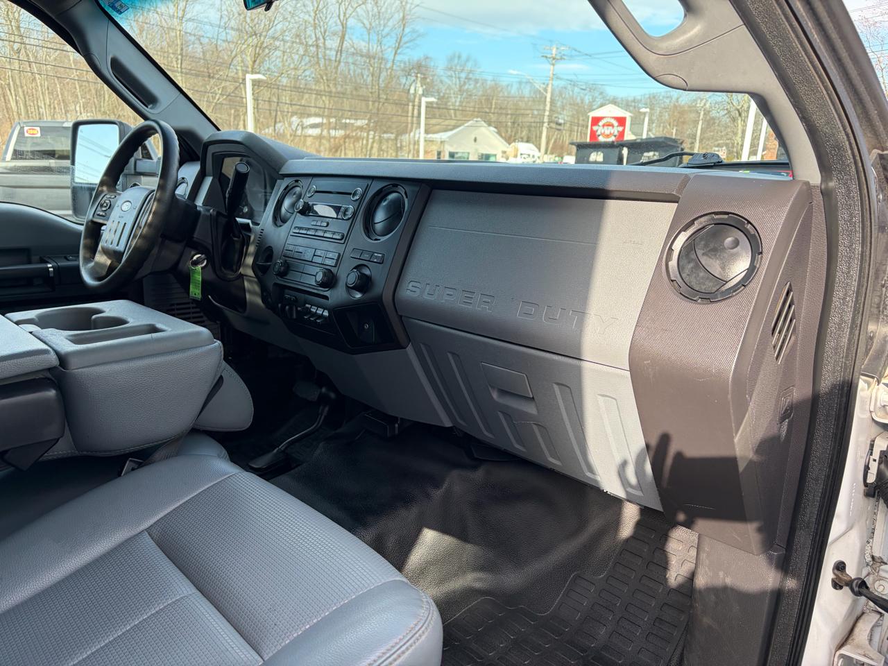 Ford Super Duty F-350 DRW  2015