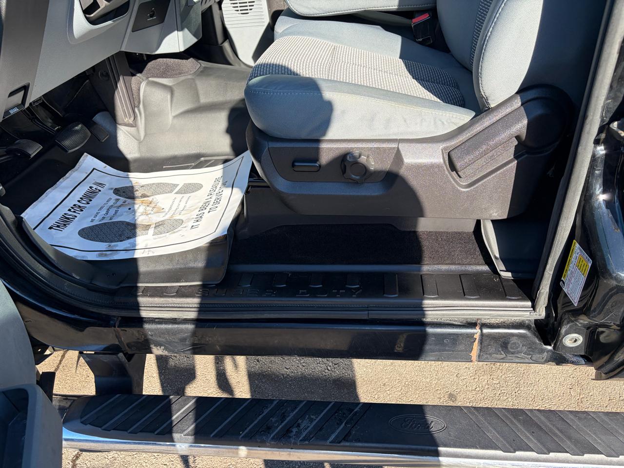 Ford Super Duty F-350 SRW  2012