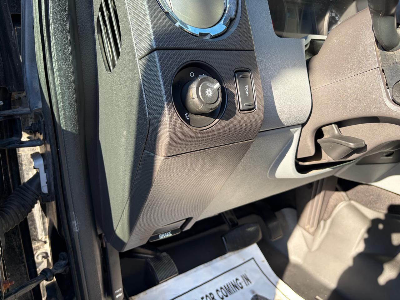 Ford Super Duty F-350 SRW  2012