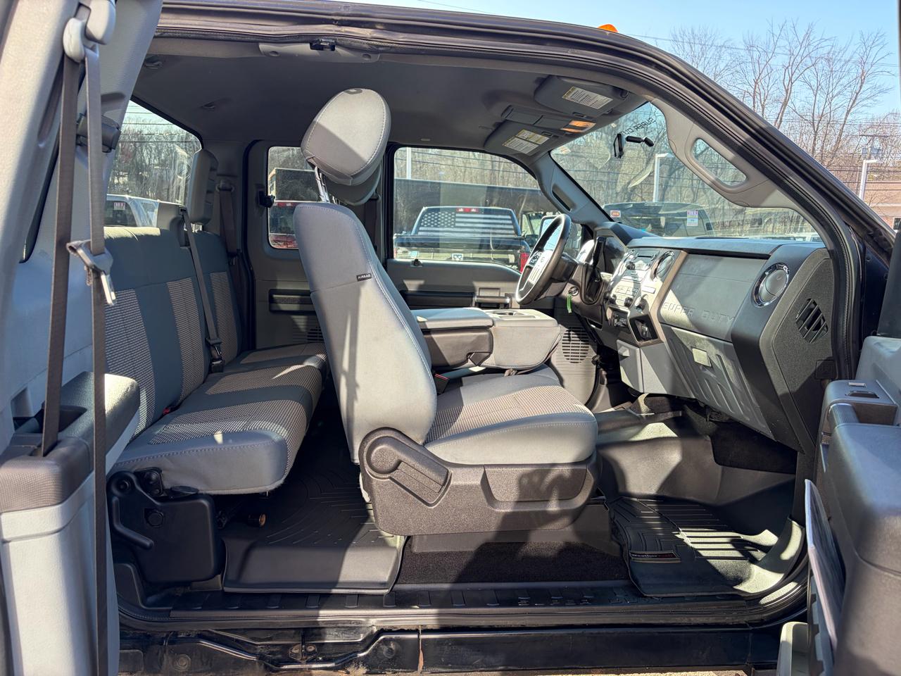 Ford Super Duty F-350 SRW  2012