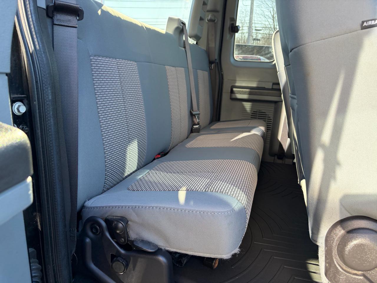 Ford Super Duty F-350 SRW  2012