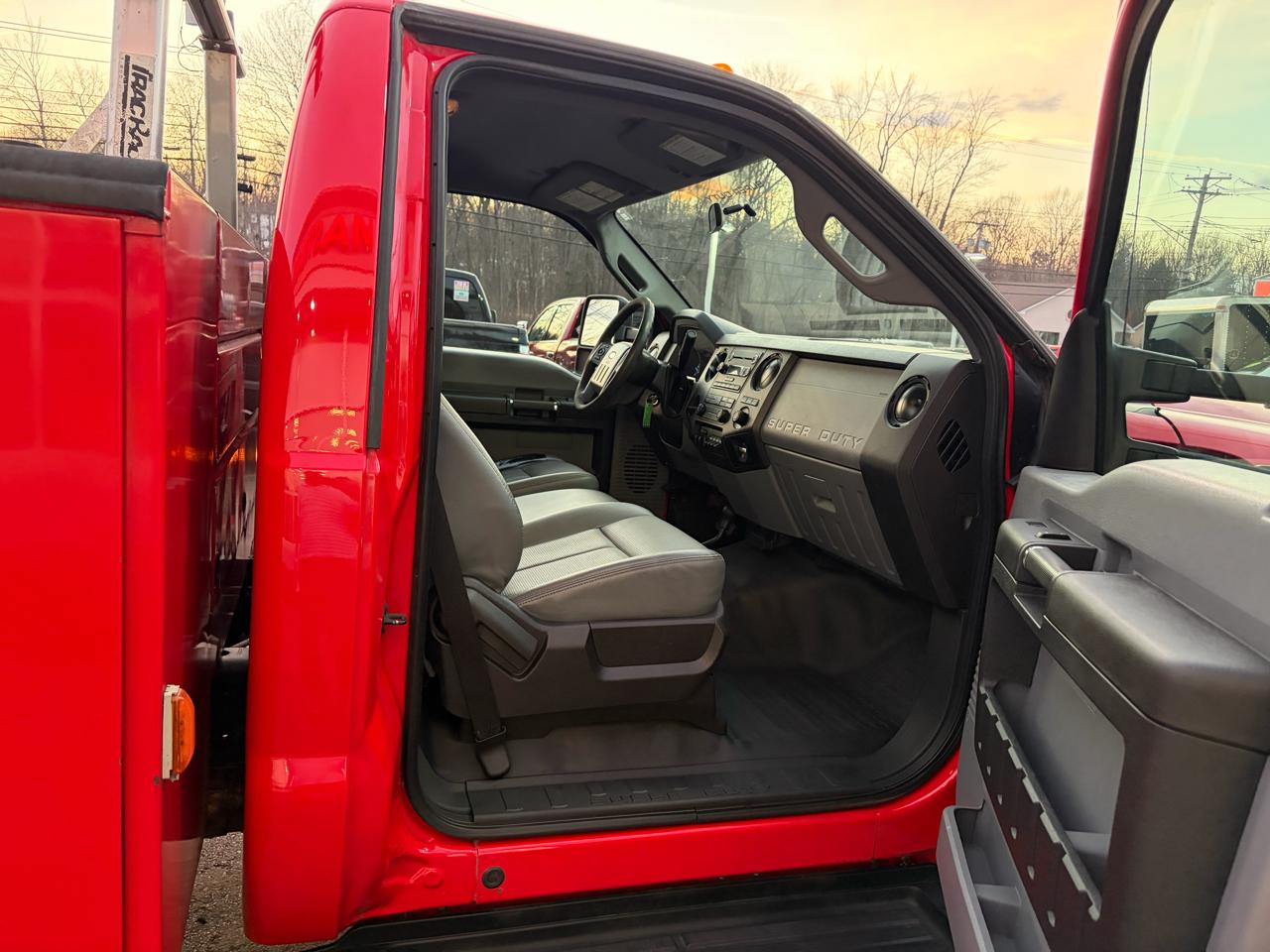 Ford Super Duty F-550 DRW  2016