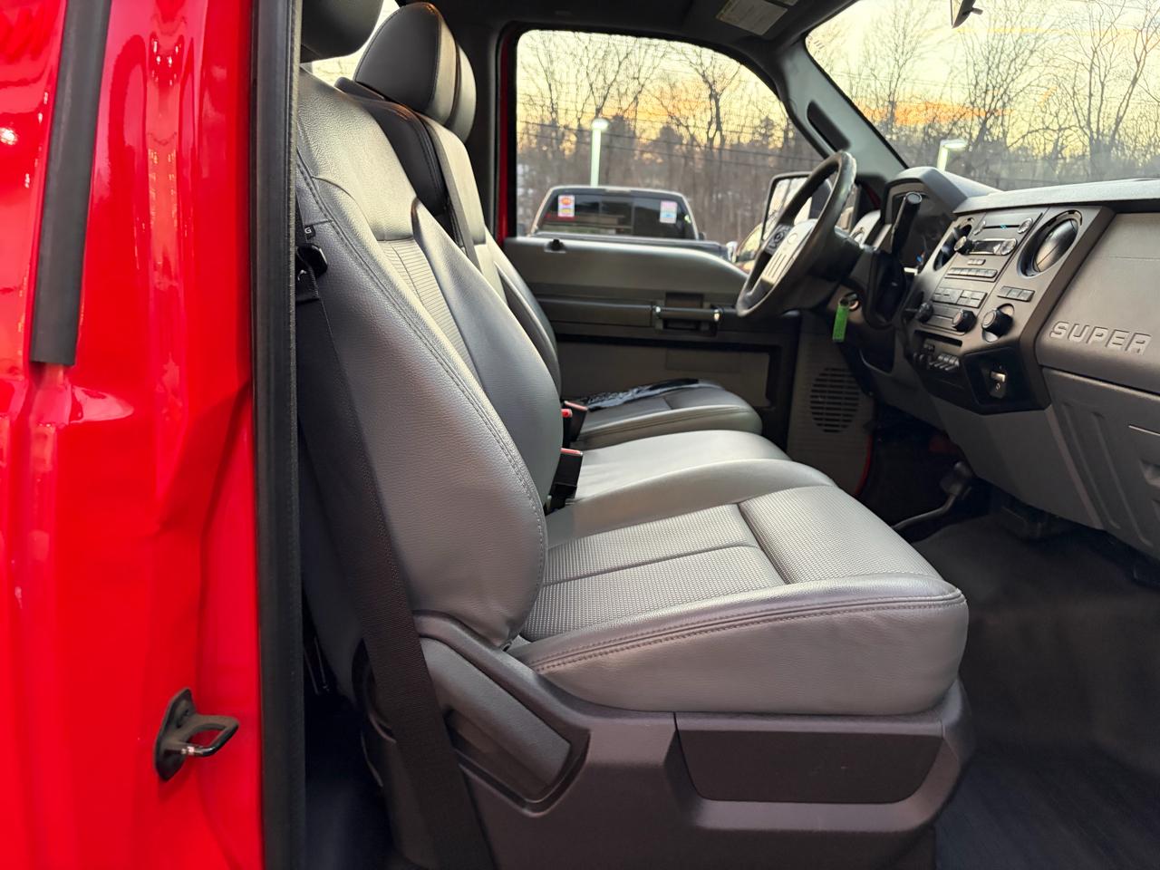 Ford Super Duty F-550 DRW  2016