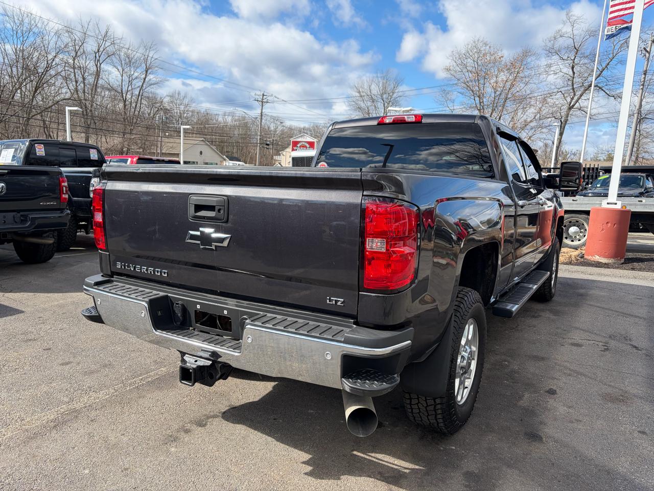 Chevrolet Silverado 2500HD Built After Aug 14  2015