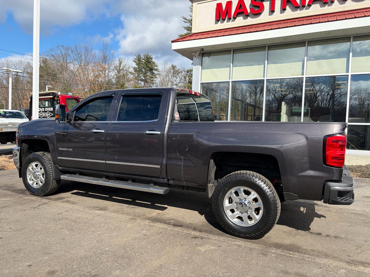 Chevrolet Silverado 2500HD Built After Aug 14  2015