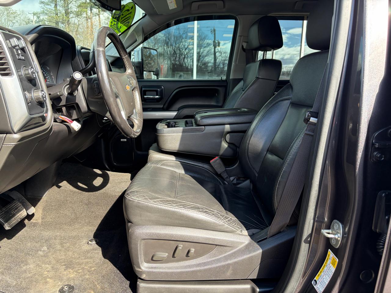 Chevrolet Silverado 2500HD Built After Aug 14  2015