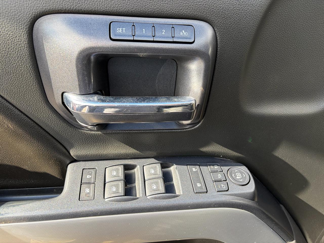 Chevrolet Silverado 2500HD Built After Aug 14  2015