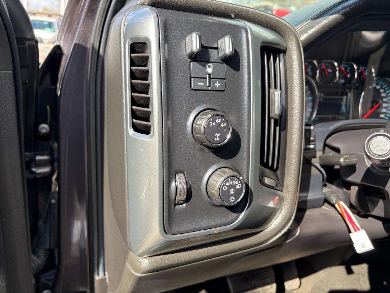 Chevrolet Silverado 2500HD Built After Aug 14  2015