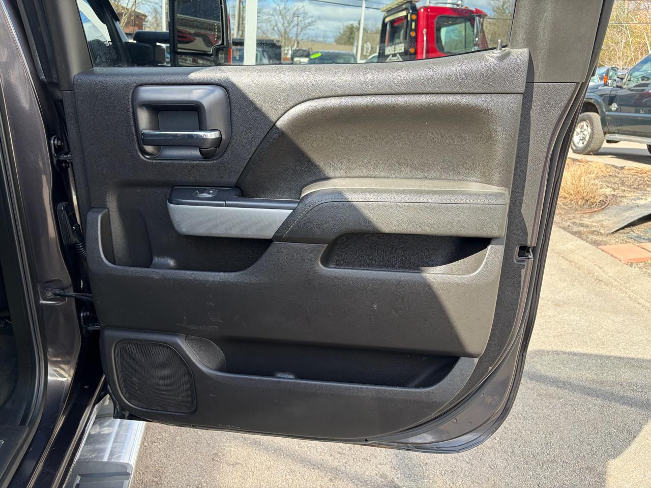 Chevrolet Silverado 2500HD Built After Aug 14  2015