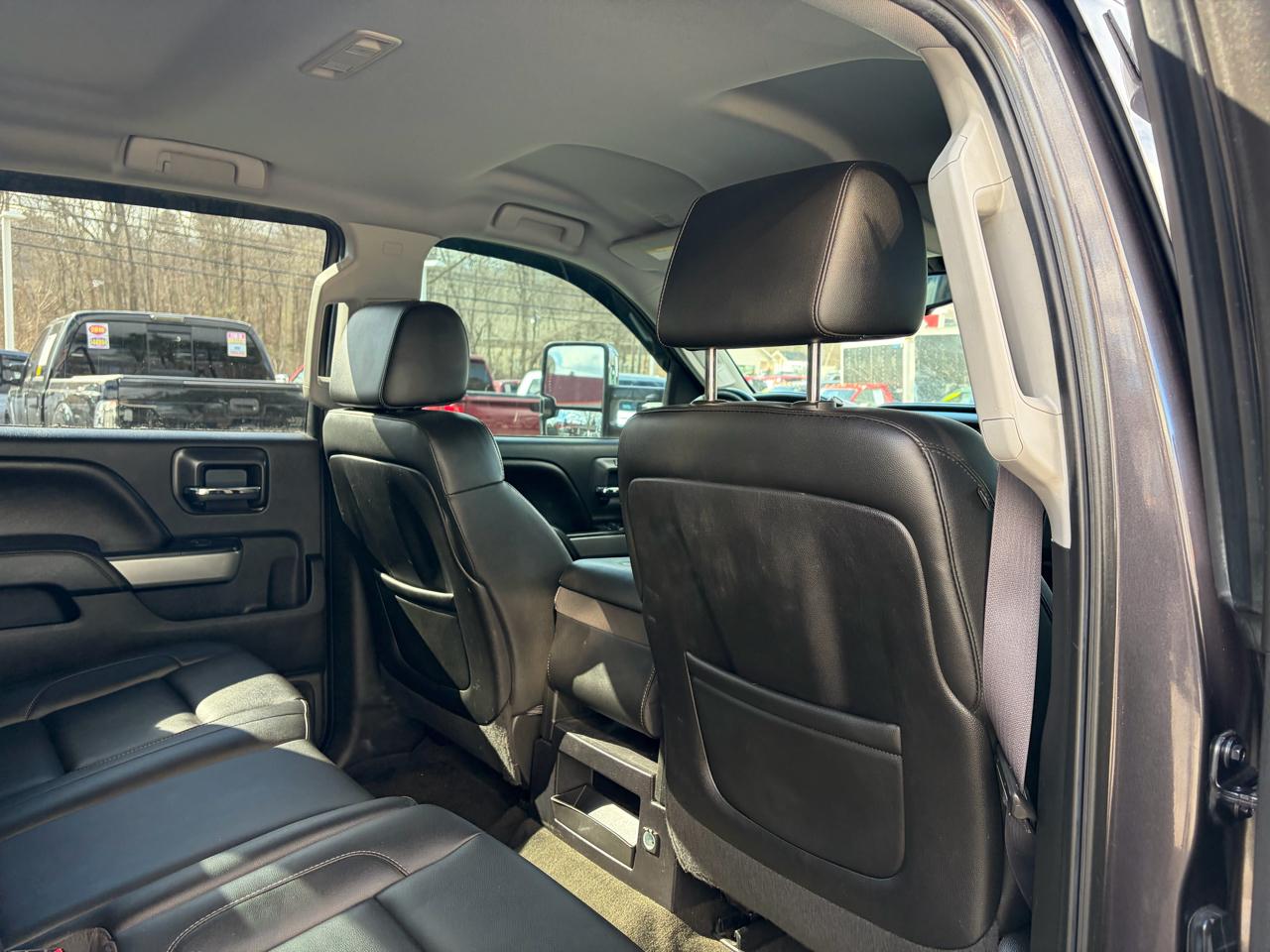 Chevrolet Silverado 2500HD Built After Aug 14  2015