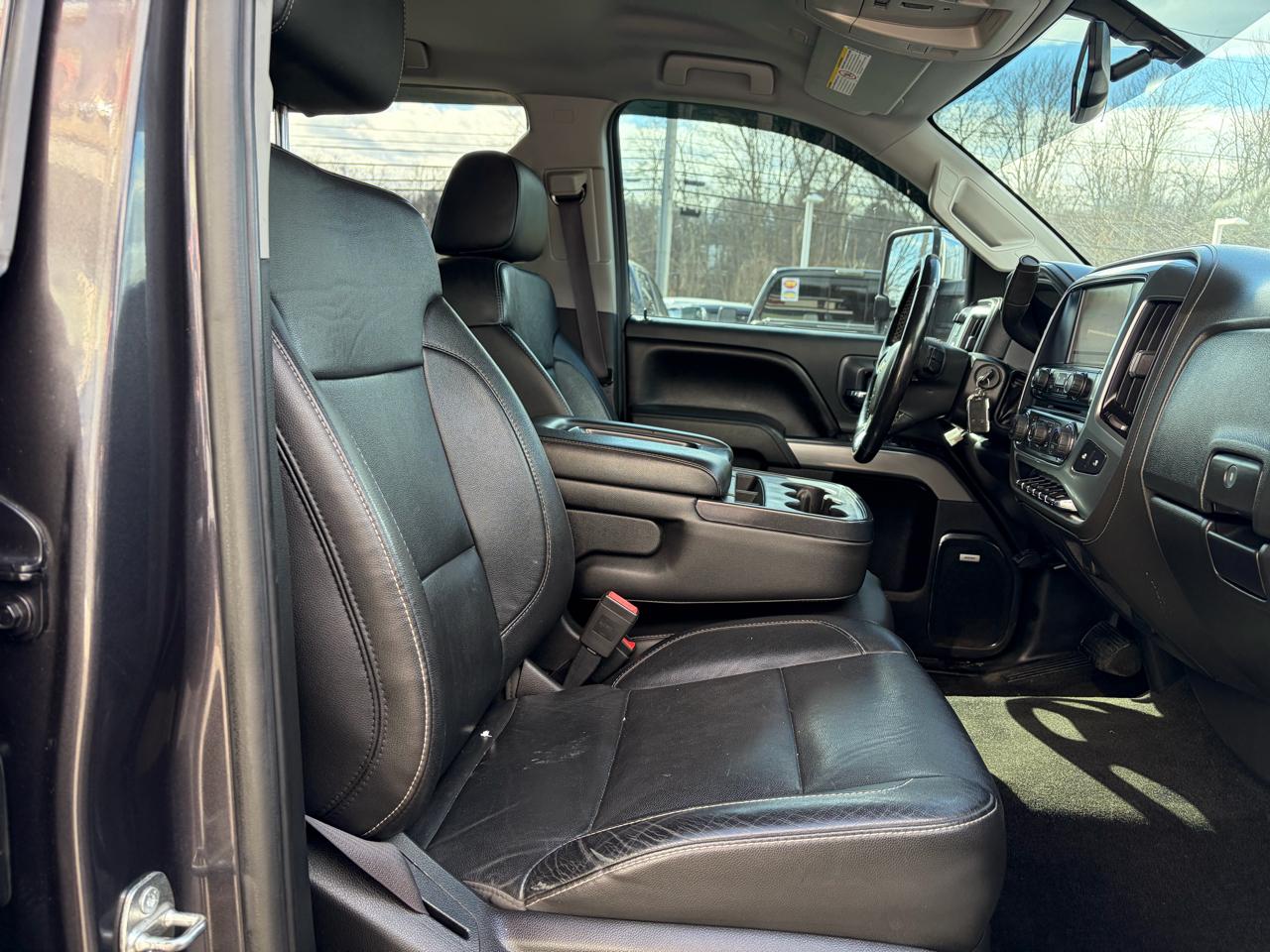 Chevrolet Silverado 2500HD Built After Aug 14  2015