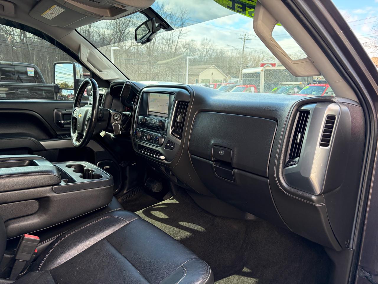 Chevrolet Silverado 2500HD Built After Aug 14  2015