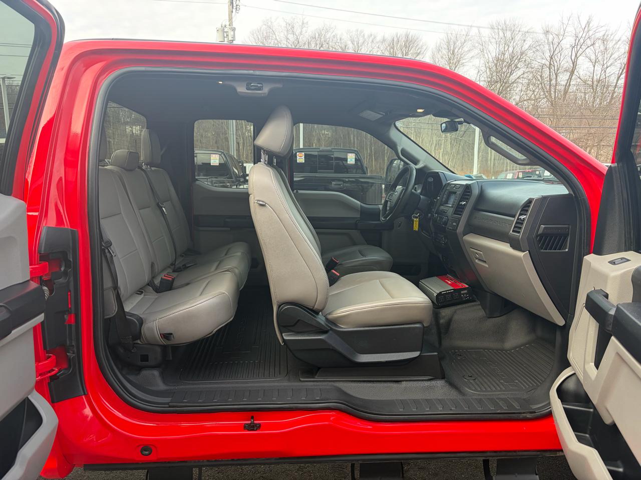 Ford Super Duty F-350 SRW  2021