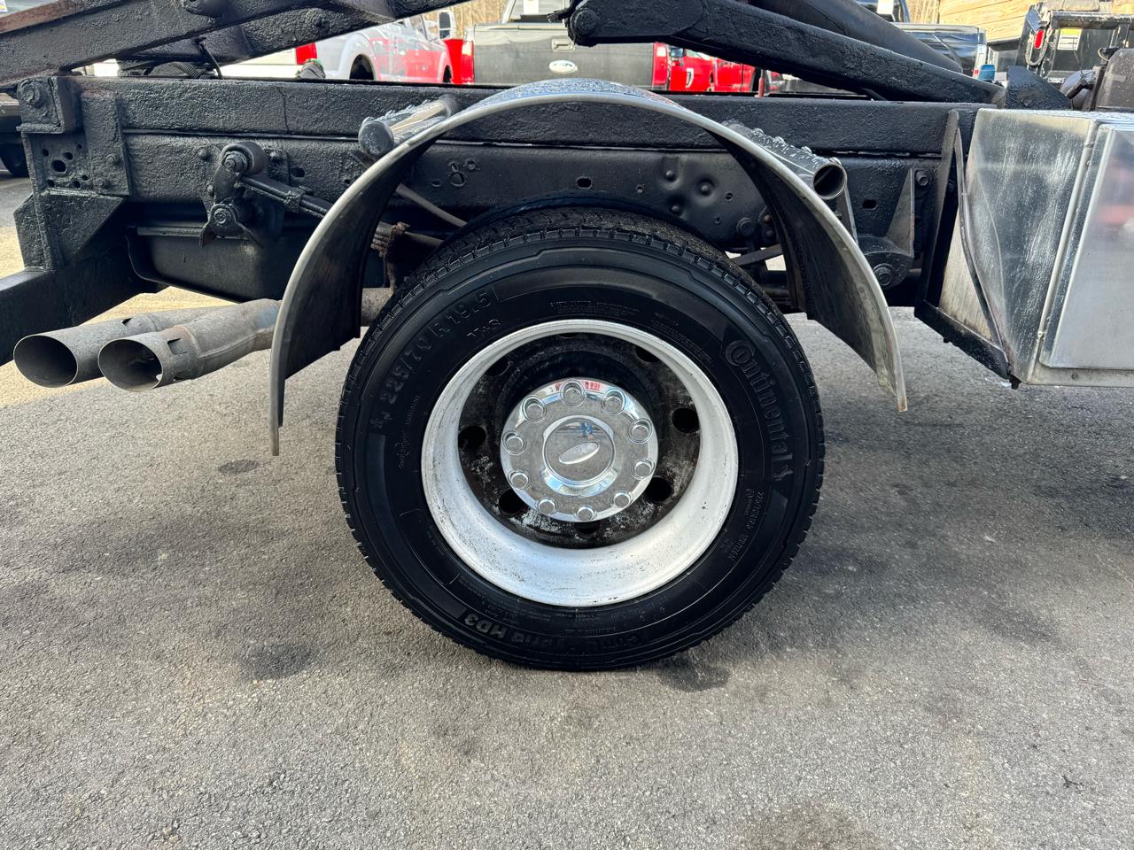 Ford Super Duty F-550 DRW  2013