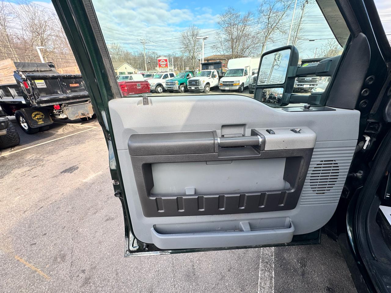 Ford Super Duty F-550 DRW  2013