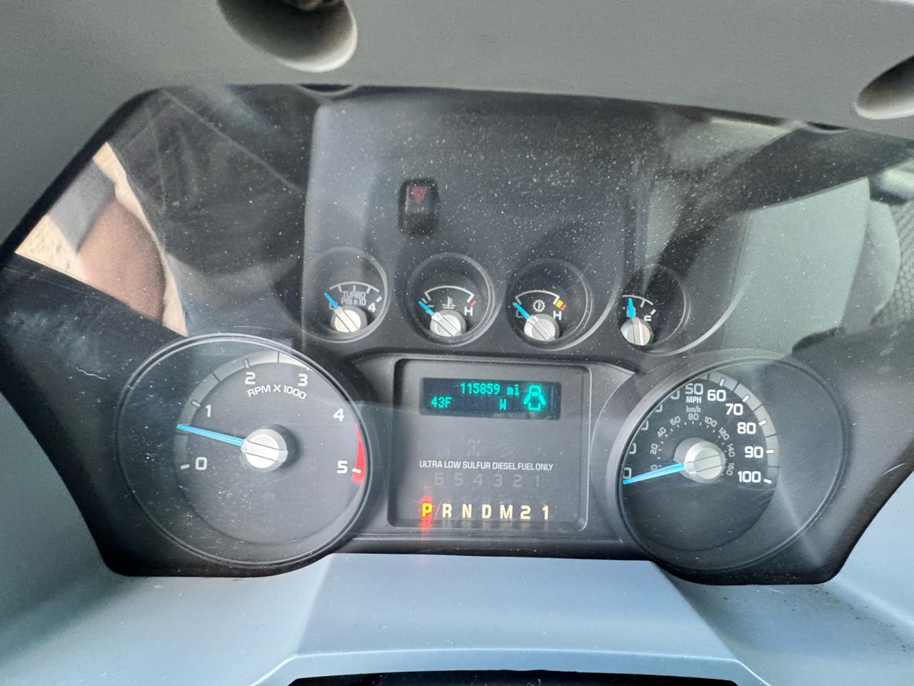 Ford Super Duty F-550 DRW  2013