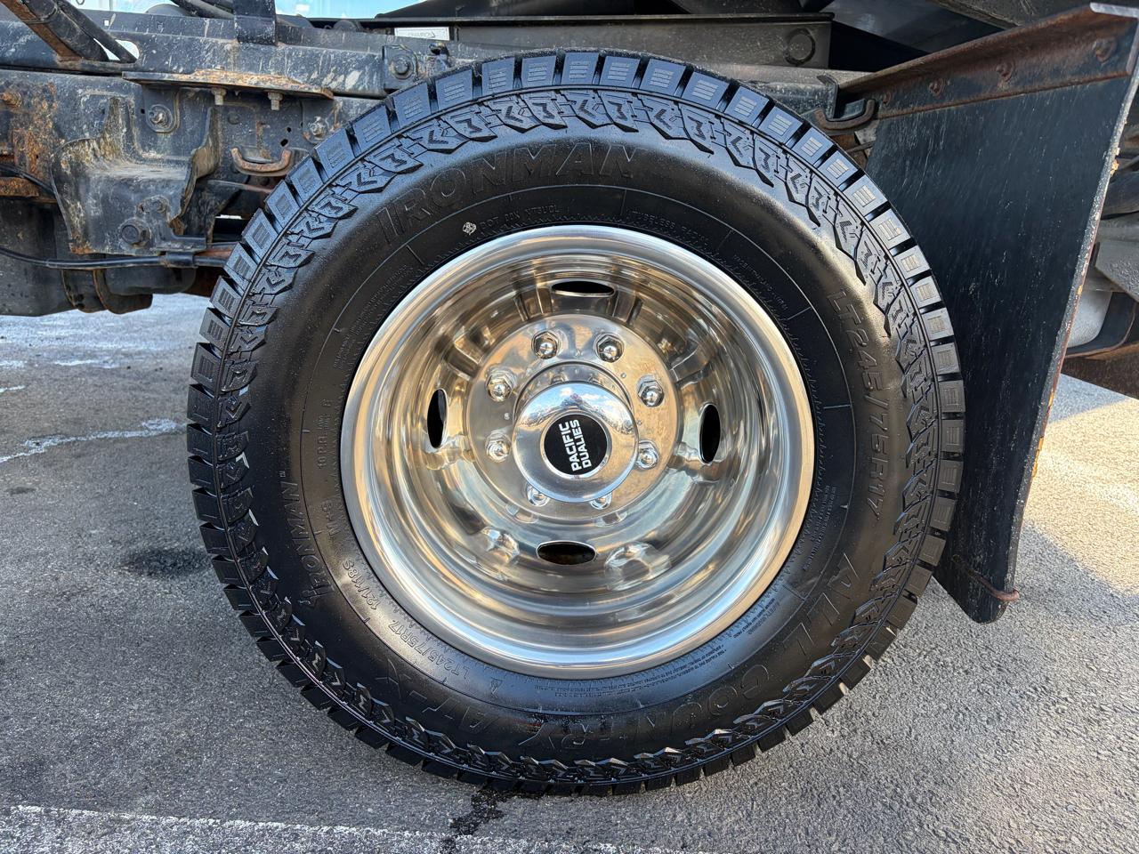 Ford Super Duty F-350 DRW  2015