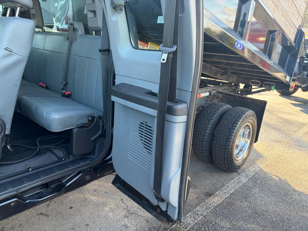 Ford Super Duty F-350 DRW  2015