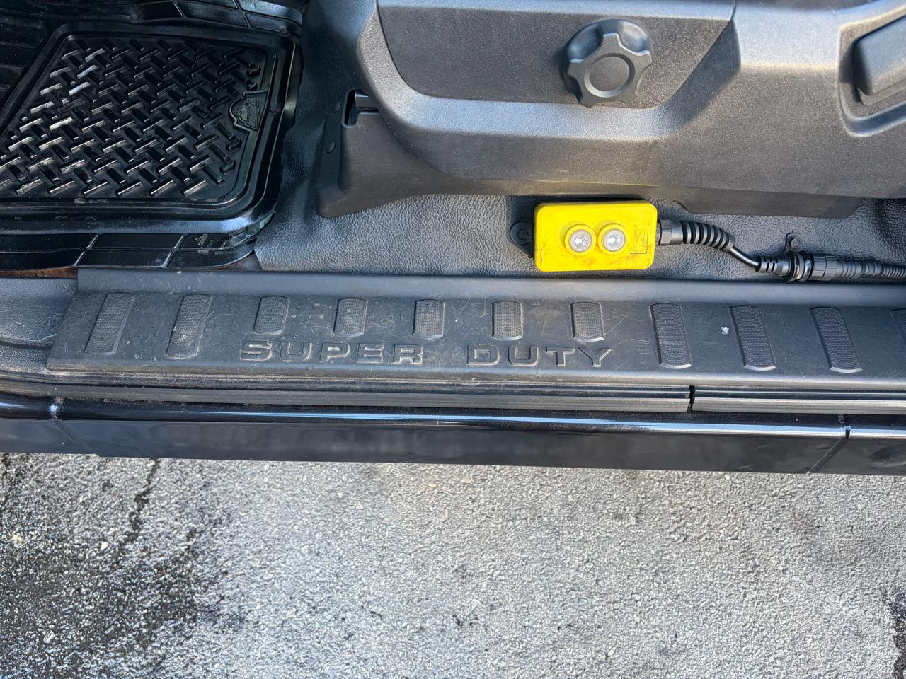 Ford Super Duty F-350 DRW  2015