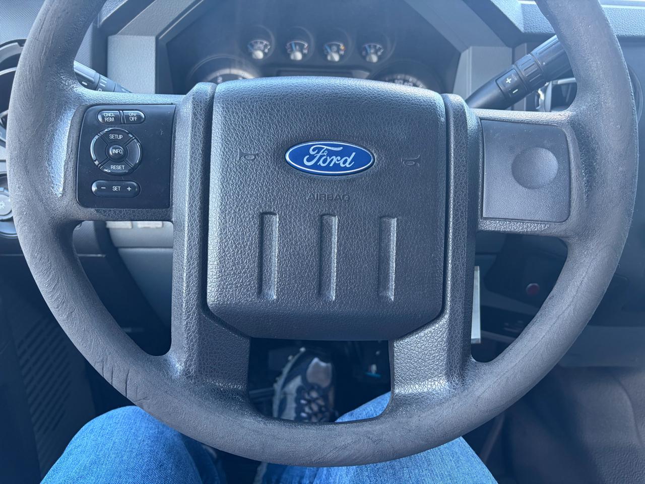 Ford Super Duty F-350 DRW  2015