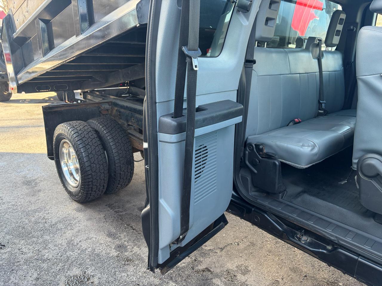 Ford Super Duty F-350 DRW  2015