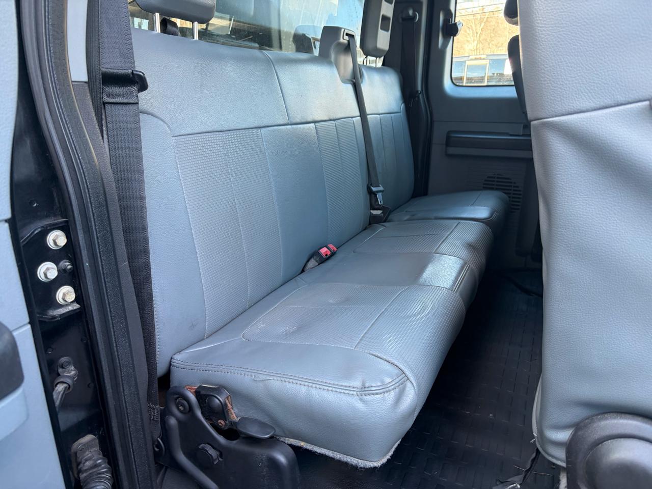 Ford Super Duty F-350 DRW  2015