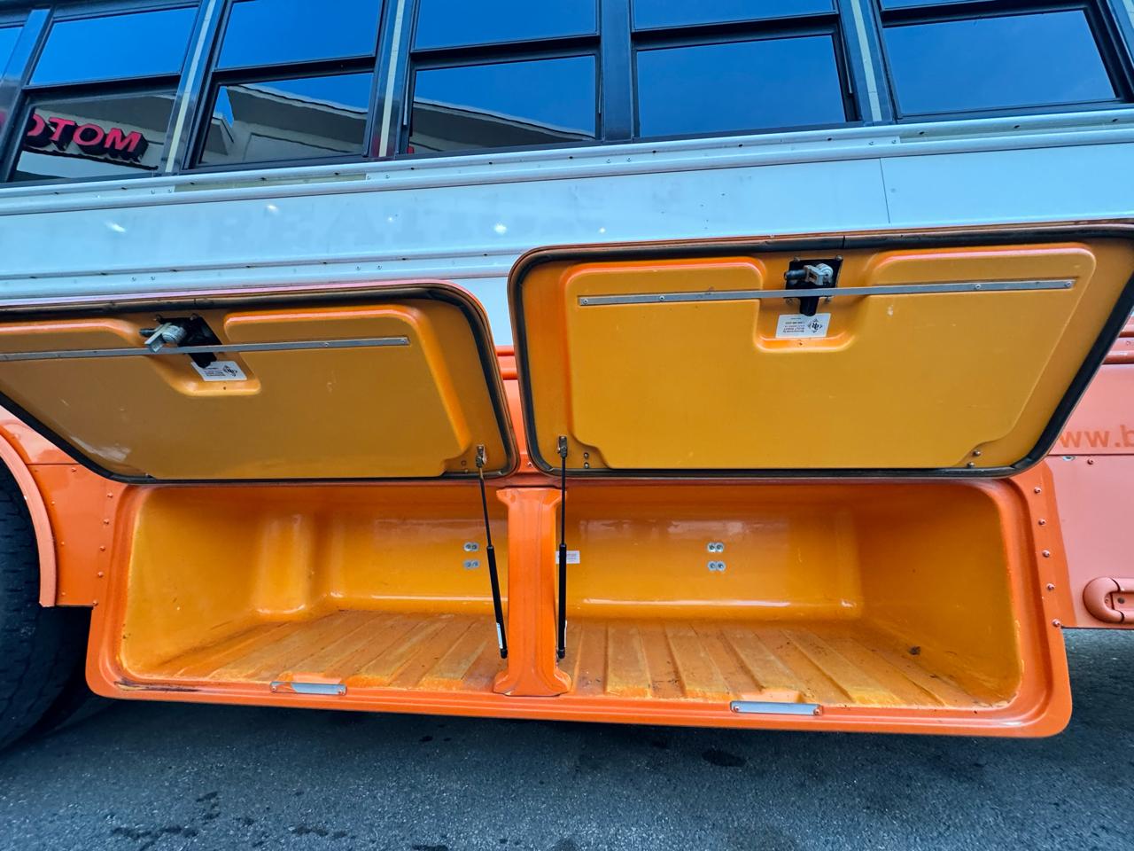 Freightliner B2 Bus Chassis  2009